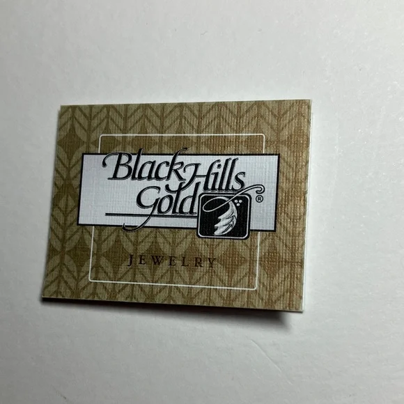 Earrings Vintage Beautiful Black Hills Cascading Leaf  Earrings 12/14 K Gold - Picture 9 of 9